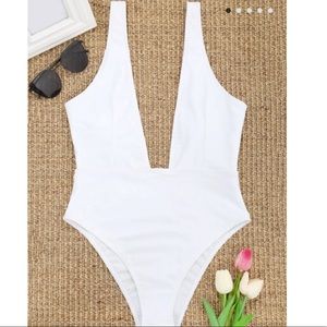 Zaful One Piece (NEW WITHOUT TAGS)